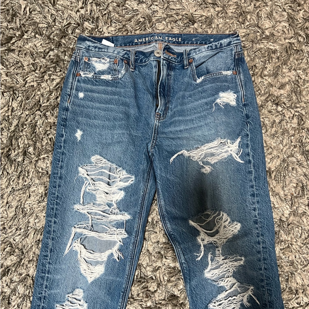American Eagle Mom Straight Jean Size 8